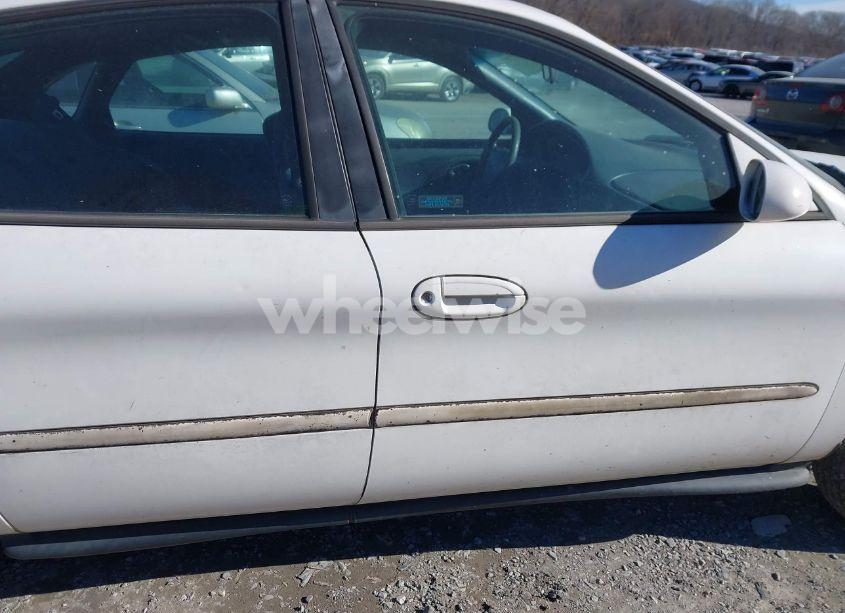 Photo 12 of 1998 Ford Taurus LX/SE (VIN 1FAFP52U5WA227440)