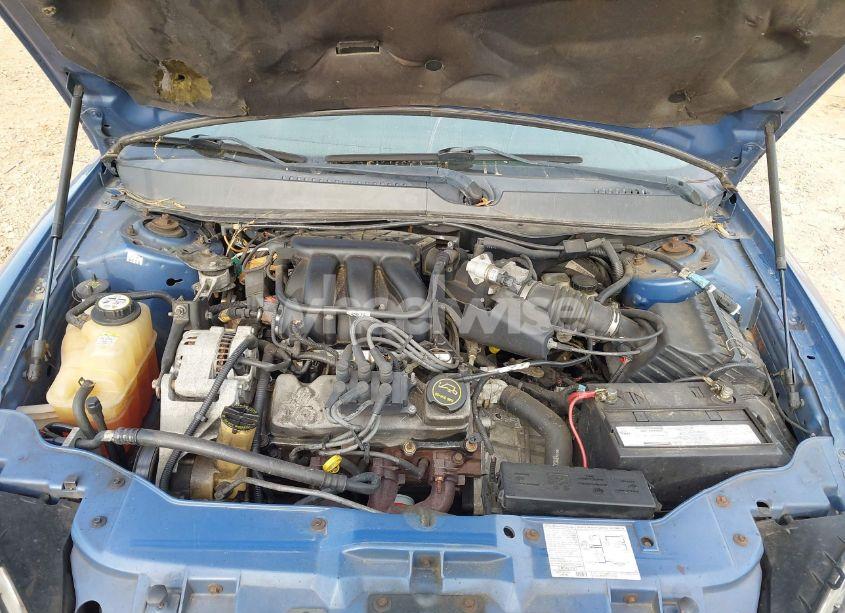 Photo 10 of 2004 Ford Taurus LX (VIN 1FAFP52U64A114884)