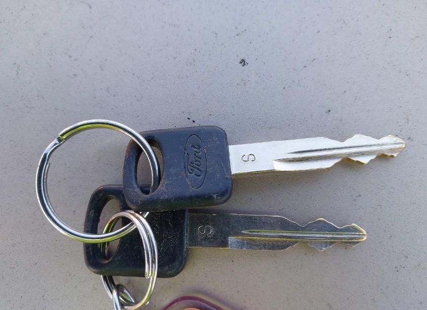 Photo 11 of 1998 Ford Taurus LX/SE (VIN 1FAFP52U8WA132385)