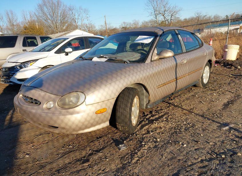 Photo 2 of 1998 Ford Taurus LX/SE (VIN 1FAFP52U8WA132385)