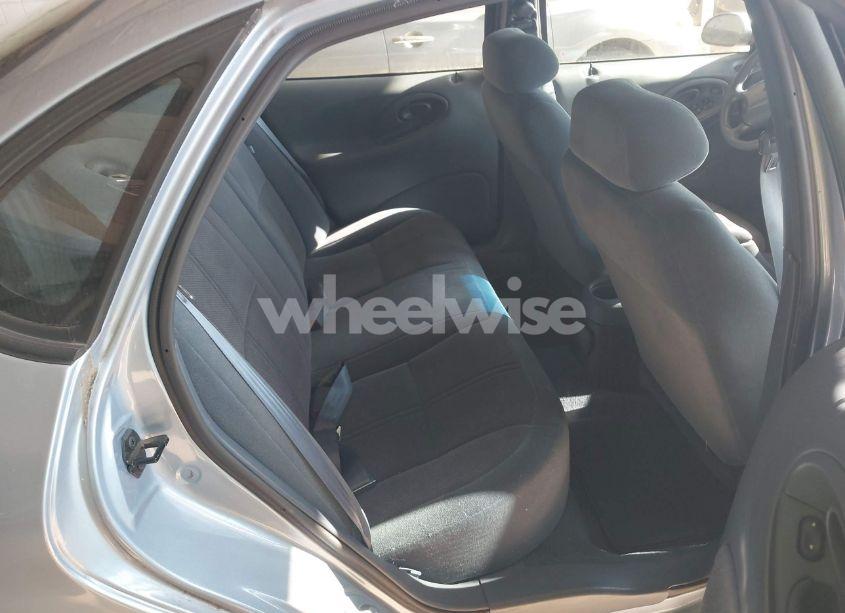 Photo 8 of 1998 Ford Taurus LX/SE (VIN 1FAFP52U8WG119679)