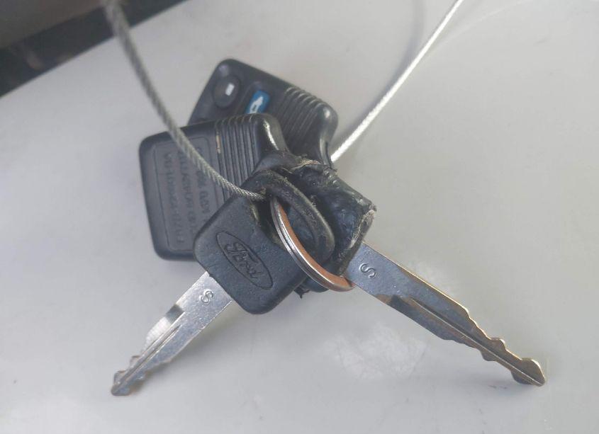 Photo 11 of 1998 Ford Taurus LX/SE (VIN 1FAFP52U8WG170373)