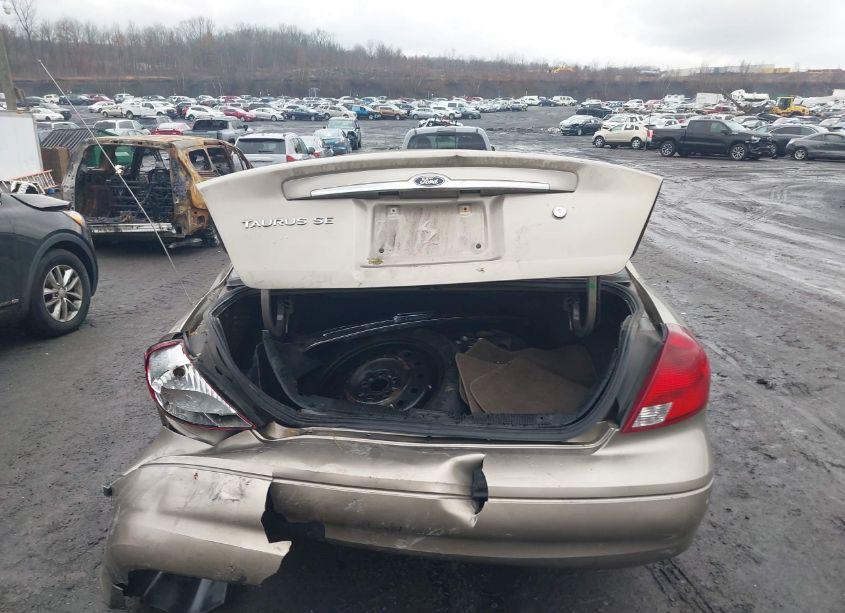 Photo 15 of 2003 Ford Taurus SE (VIN 1FAFP53203A158276)