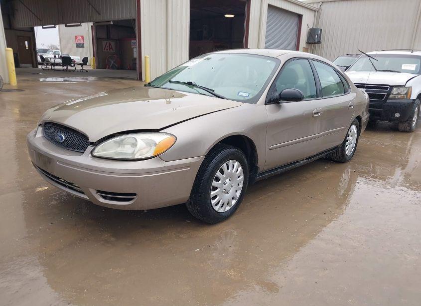 Photo 2 of 2004 Ford Taurus SE (VIN 1FAFP53204A188587)