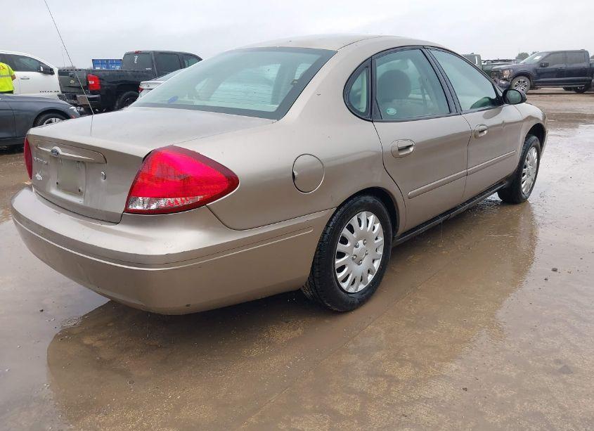 Photo 4 of 2004 Ford Taurus SE (VIN 1FAFP53204A188587)