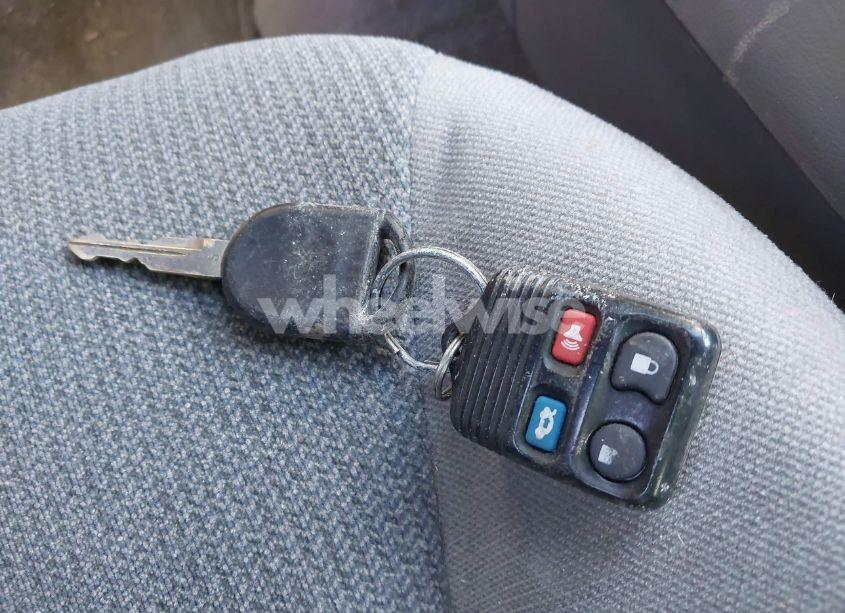 Photo 11 of 2002 Ford Taurus SE (VIN 1FAFP53212A202722)