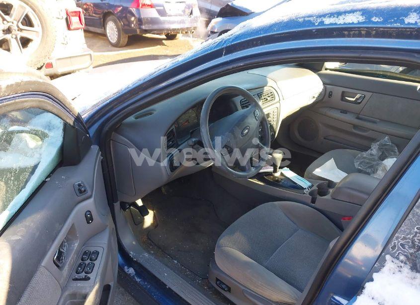 Photo 5 of 2002 Ford Taurus SE (VIN 1FAFP53212A202722)