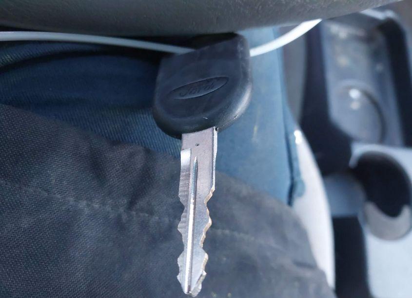 Photo 11 of 2005 Ford Taurus SE (VIN 1FAFP53215A284116)