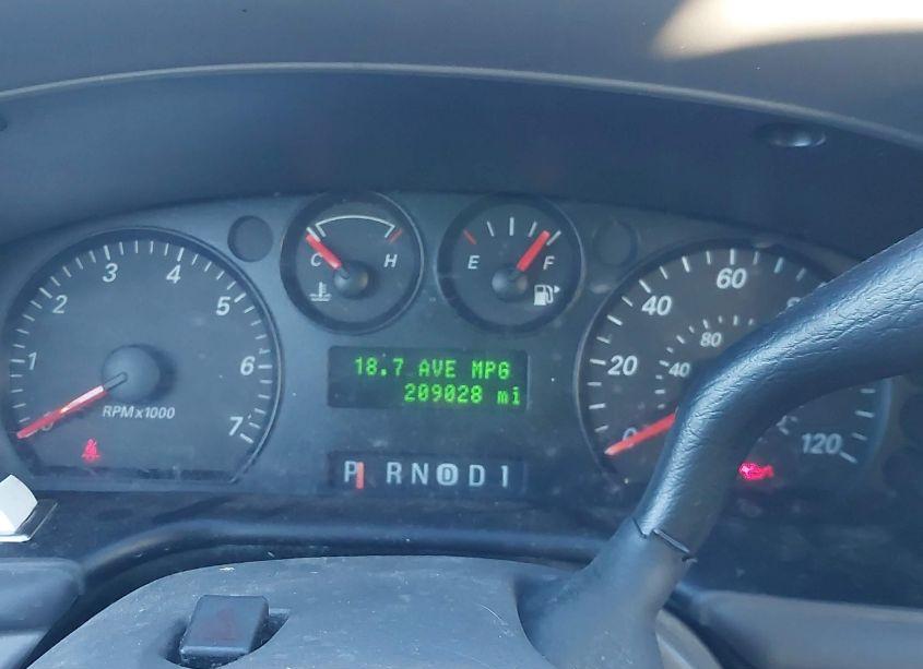 Photo 7 of 2005 Ford Taurus SE (VIN 1FAFP53215A284116)