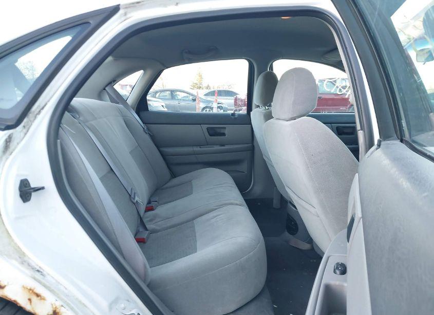 Photo 8 of 2005 Ford Taurus SE (VIN 1FAFP53215A284116)