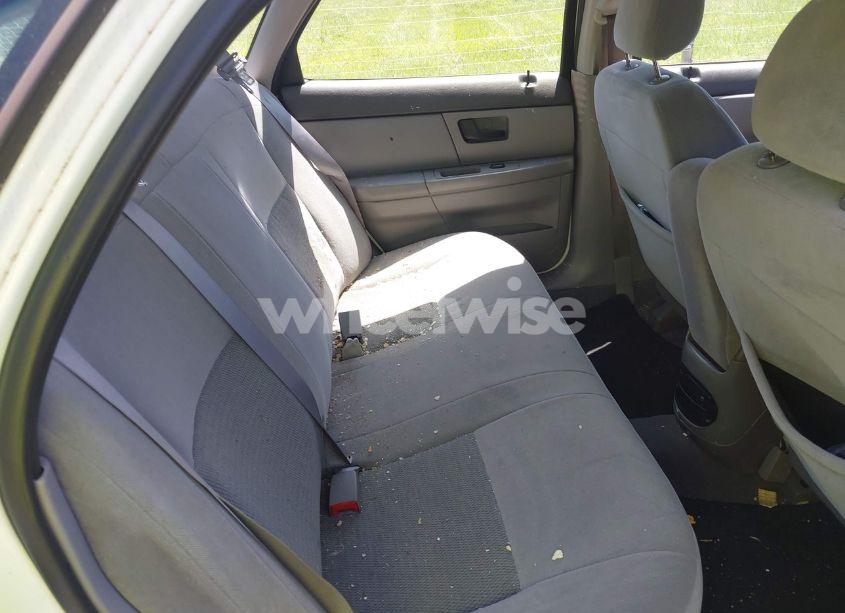 Photo 8 of 2006 Ford Taurus SE (VIN 1FAFP53226A252857)