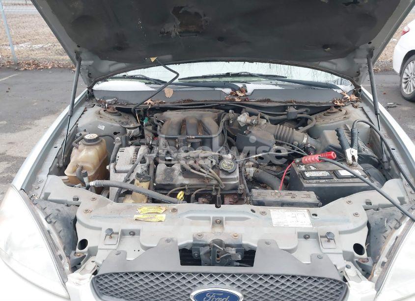 Photo 10 of 2005 Ford Taurus SE (VIN 1FAFP53235A112346)