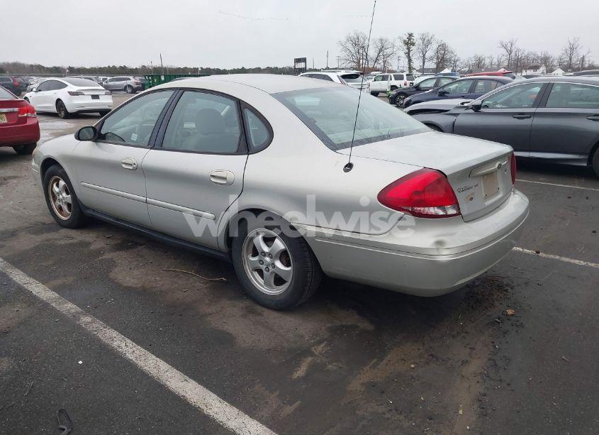 Photo 3 of 2005 Ford Taurus SE (VIN 1FAFP53235A112346)
