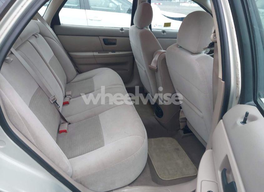 Photo 8 of 2005 Ford Taurus SE (VIN 1FAFP53235A112346)