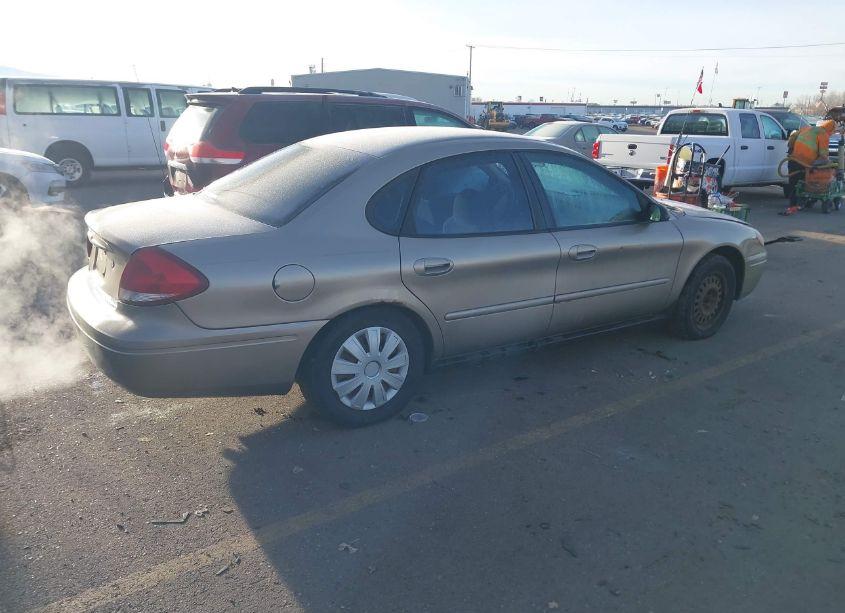 Photo 4 of 2005 Ford Taurus SE (VIN 1FAFP53235A139644)