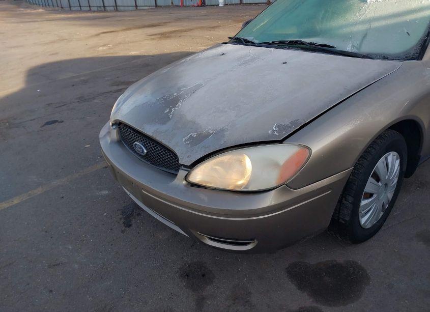 Photo 6 of 2005 Ford Taurus SE (VIN 1FAFP53235A139644)
