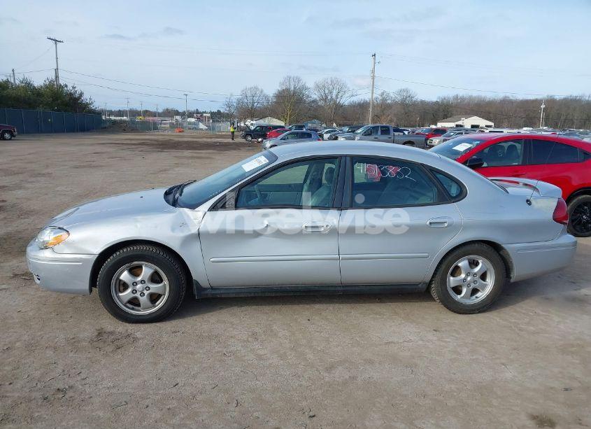 Photo 14 of 2005 Ford Taurus SE (VIN 1FAFP53235A260576)