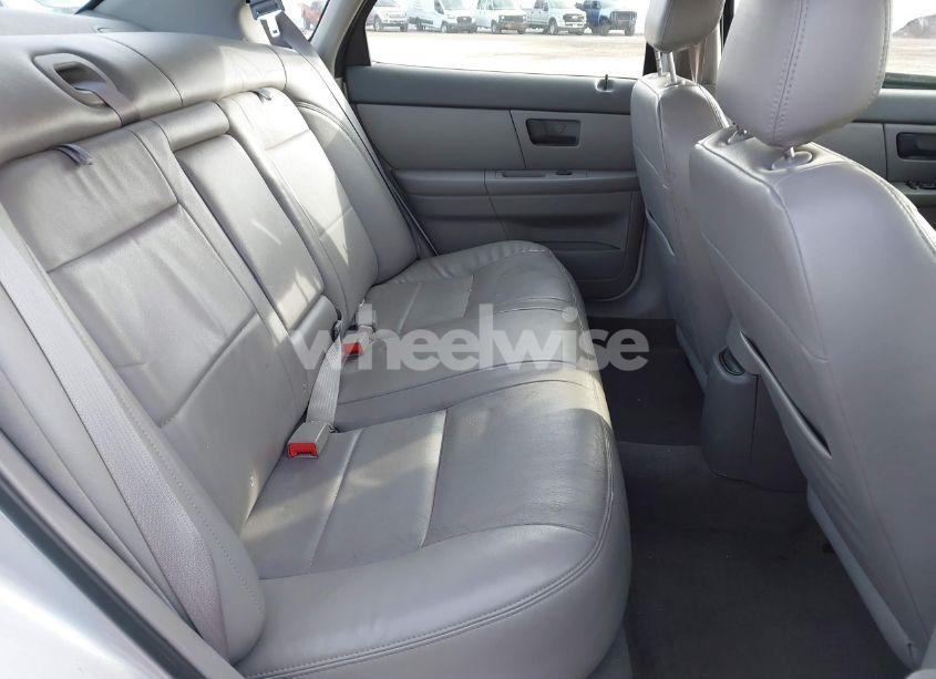 Photo 8 of 2005 Ford Taurus SE (VIN 1FAFP53235A260576)