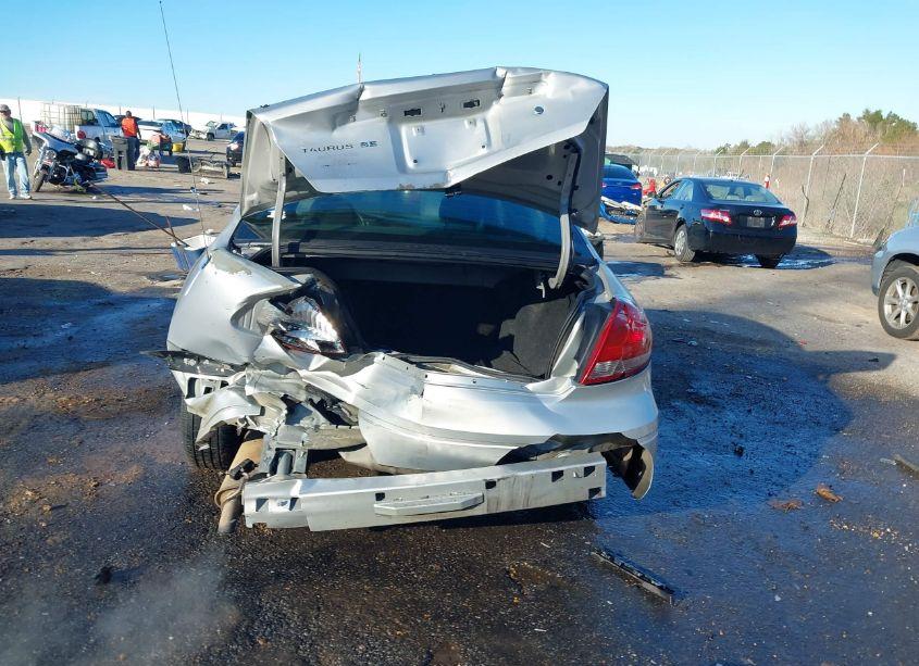 Photo 17 of 2004 Ford Taurus SE (VIN 1FAFP53244A186213)