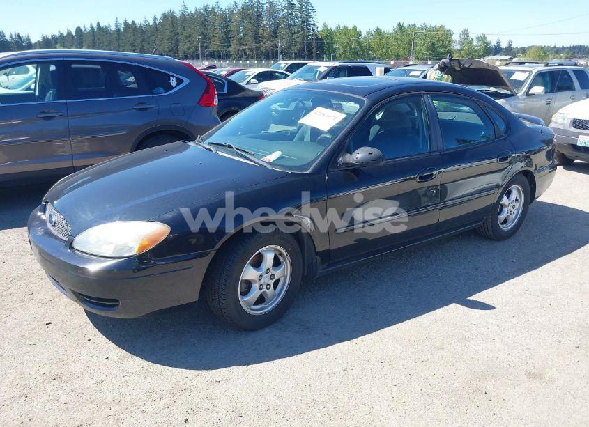 Photo 2 of 2005 Ford Taurus SE (VIN 1FAFP53255A228082)
