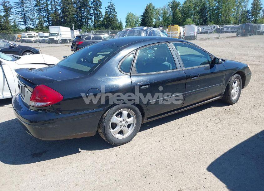 Photo 4 of 2005 Ford Taurus SE (VIN 1FAFP53255A228082)