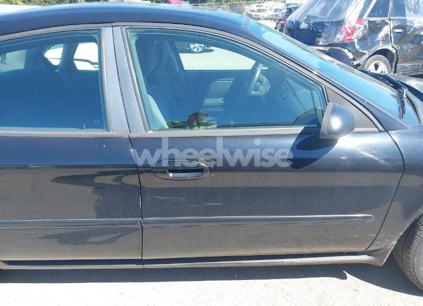 Photo 6 of 2005 Ford Taurus SE (VIN 1FAFP53255A228082)