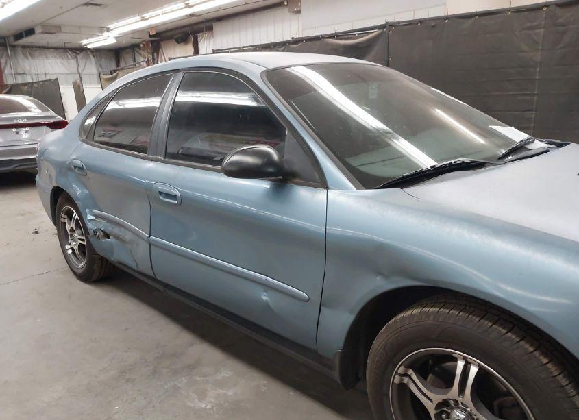 Photo 13 of 2005 Ford Taurus SE (VIN 1FAFP53265A115208)