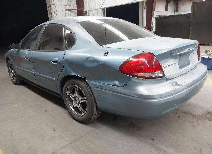 Photo 3 of 2005 Ford Taurus SE (VIN 1FAFP53265A115208)