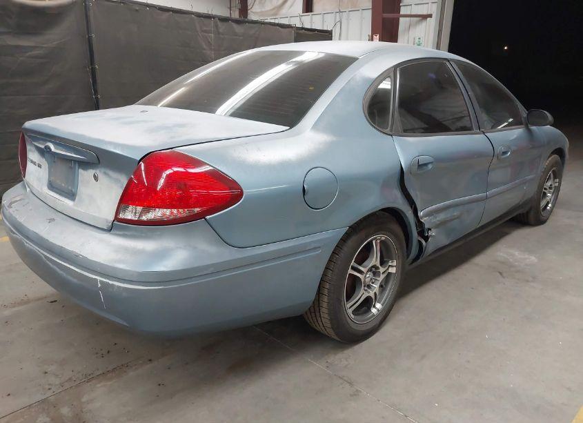 Photo 4 of 2005 Ford Taurus SE (VIN 1FAFP53265A115208)