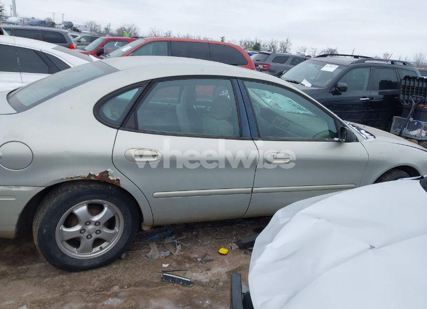 Photo 12 of 2005 Ford Taurus SE (VIN 1FAFP53265A161699)