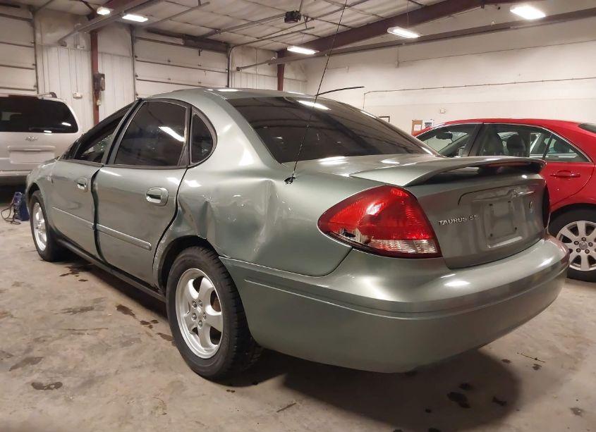 Photo 3 of 2005 Ford Taurus SE (VIN 1FAFP53265A171293)