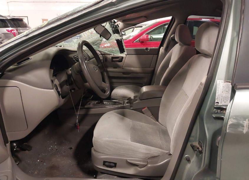 Photo 5 of 2005 Ford Taurus SE (VIN 1FAFP53265A171293)