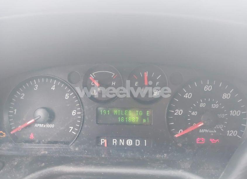 Photo 7 of 2005 Ford Taurus SE (VIN 1FAFP53265A187557)