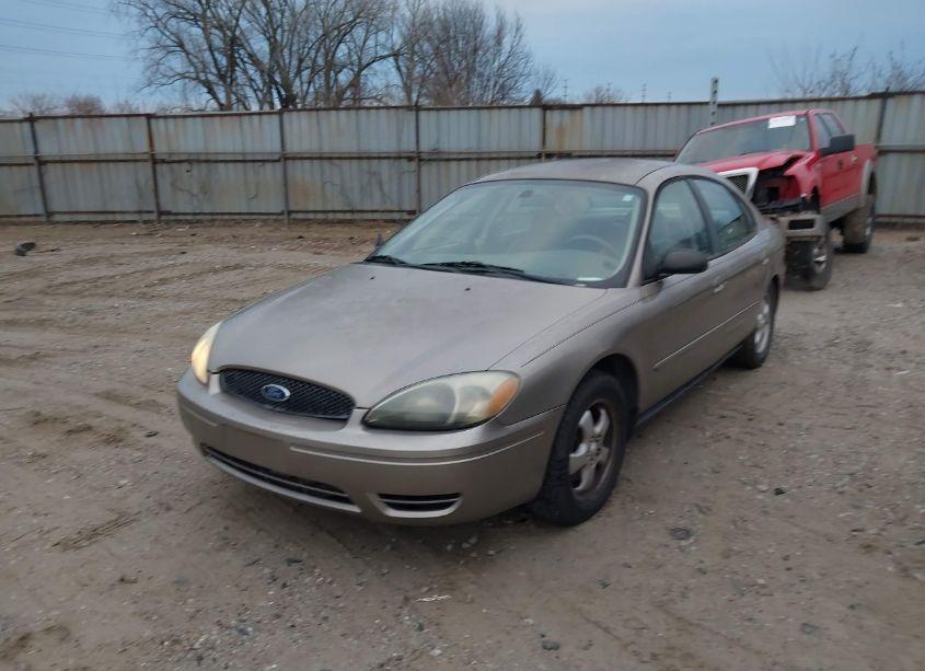 Photo 2 of 2005 Ford Taurus SE (VIN 1FAFP53275A124872)