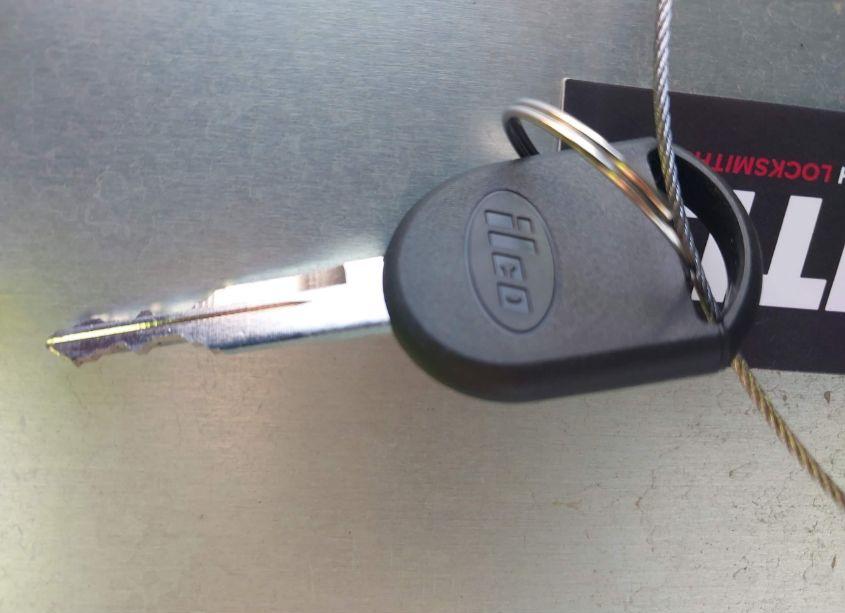 Photo 11 of 2000 Ford Taurus SE (VIN 1FAFP5327YA220974)