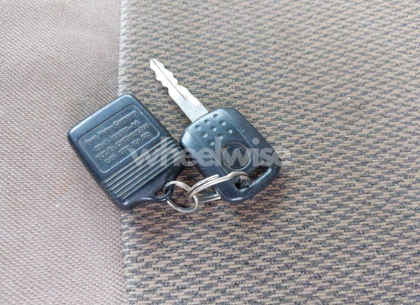 Photo 11 of 2005 Ford Taurus SE (VIN 1FAFP53295A139339)