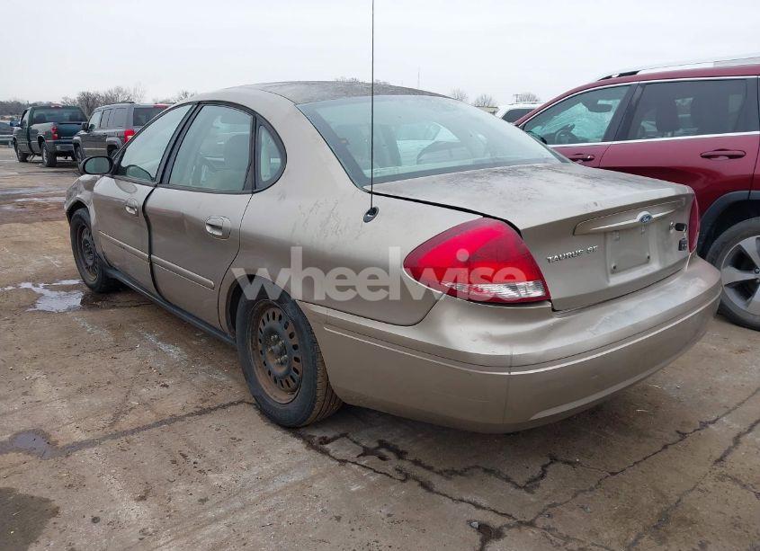 Photo 3 of 2005 Ford Taurus SE (VIN 1FAFP53295A139339)