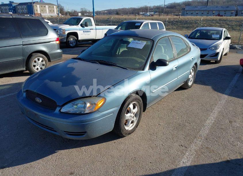 Photo 2 of 2005 Ford Taurus SE (VIN 1FAFP532X5A178750)