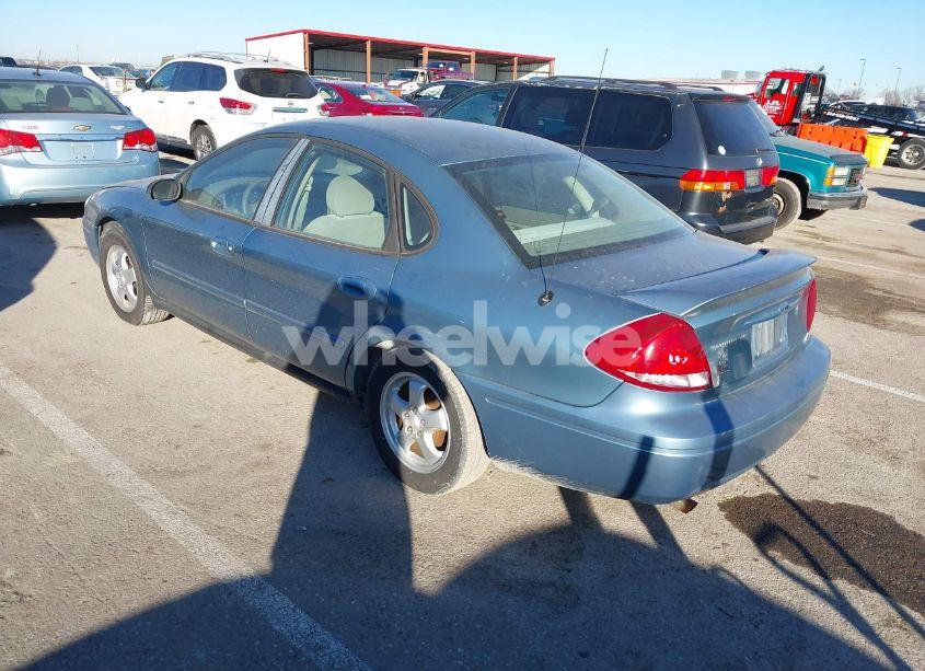 Photo 3 of 2005 Ford Taurus SE (VIN 1FAFP532X5A178750)