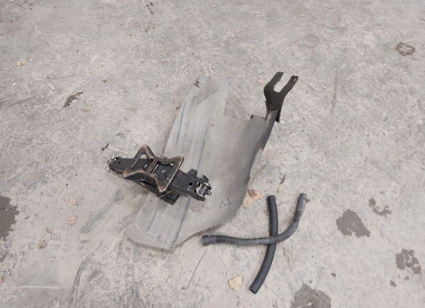 Photo 12 of 1998 Ford Taurus SE COMFORT (VIN 1FAFP53S1WA105820)