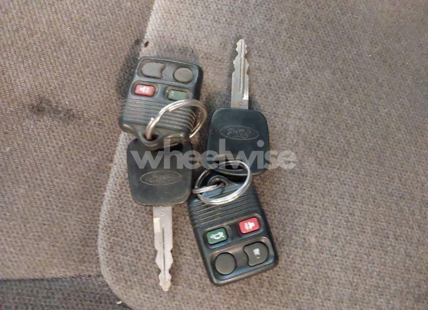 Photo 11 of 1998 Ford Taurus SE COMFORT (VIN 1FAFP53S2WG111171)