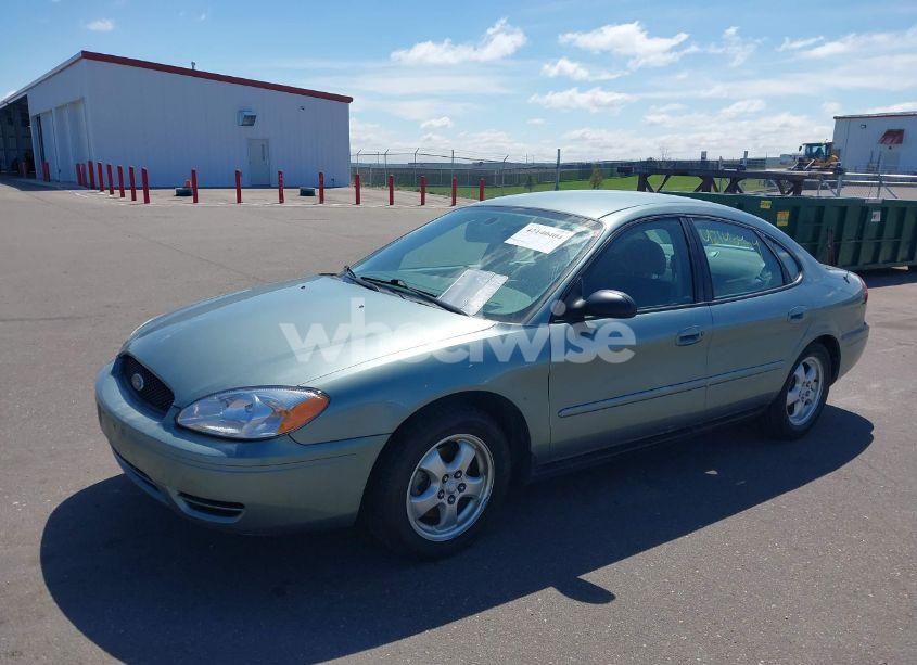 Photo 2 of 2005 Ford Taurus SE (VIN 1FAFP53U05A273576)