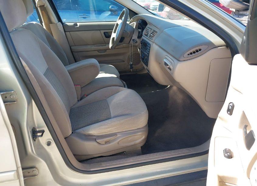 Photo 5 of 2006 Ford Taurus SE (VIN 1FAFP53U06A179859)