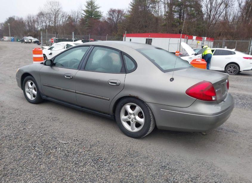 Photo 3 of 2001 Ford Taurus SE (VIN 1FAFP53U11G164079)