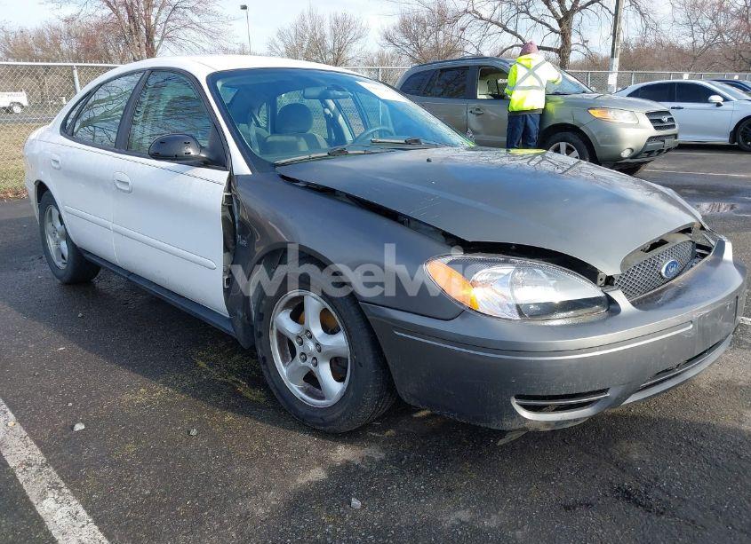 2003 Ford Taurus SE (VIN 1FAFP53U13G210075) main photo