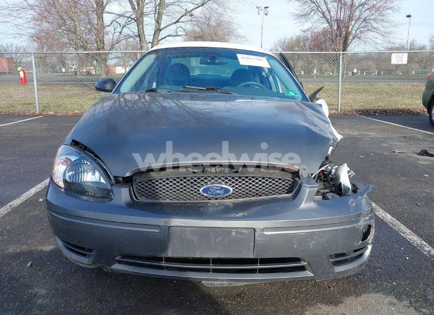 Photo 12 of 2003 Ford Taurus SE (VIN 1FAFP53U13G210075)