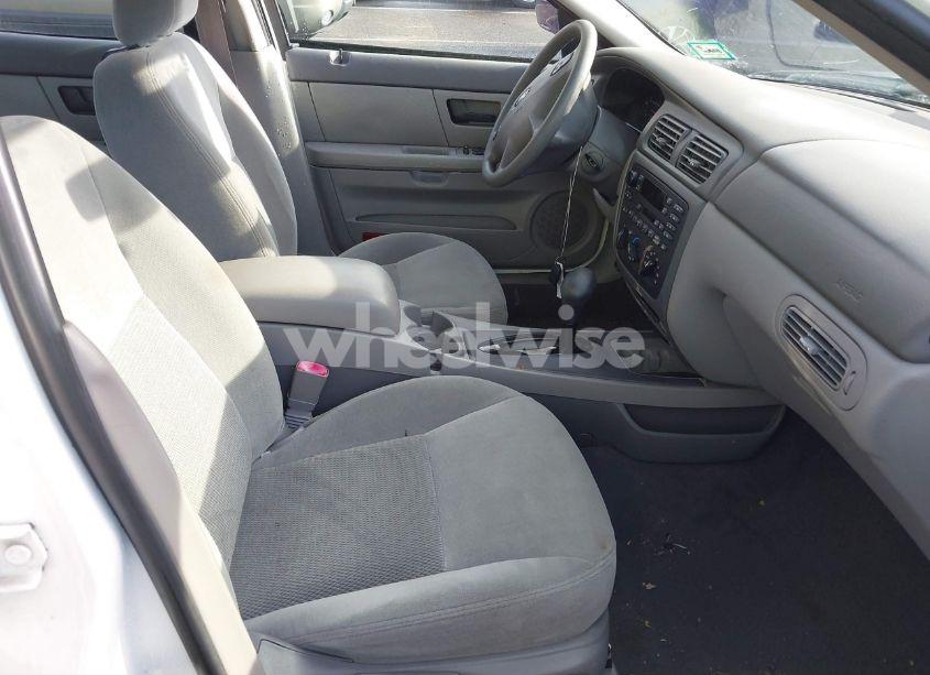 Photo 5 of 2003 Ford Taurus SE (VIN 1FAFP53U13G210075)