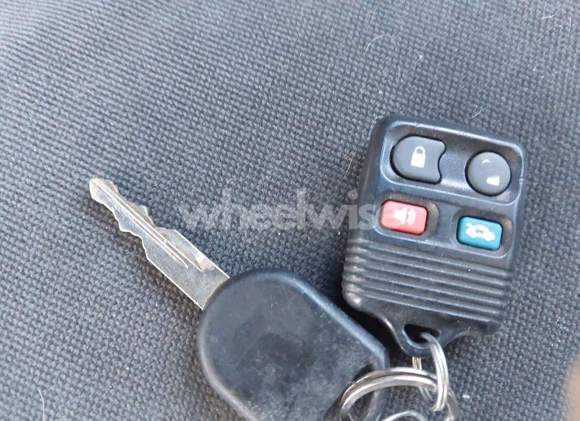 Photo 11 of 2003 Ford Taurus SE (VIN 1FAFP53U23G147343)