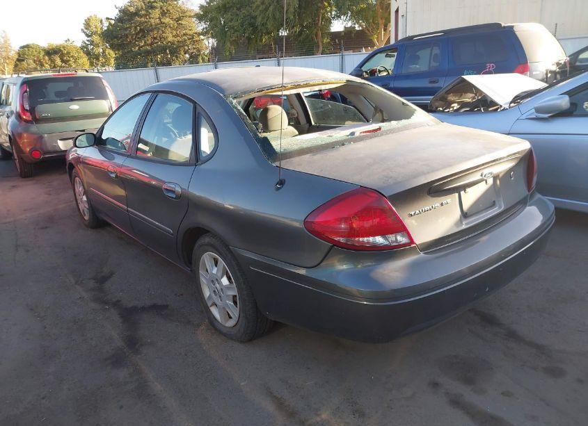 Photo 3 of 2005 Ford Taurus SE (VIN 1FAFP53U25A186469)