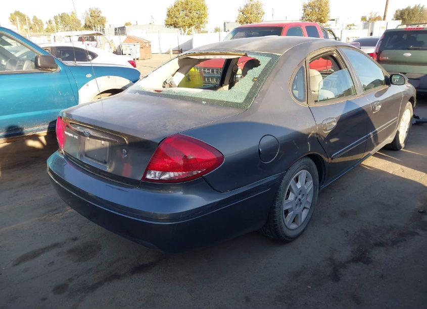 Photo 4 of 2005 Ford Taurus SE (VIN 1FAFP53U25A186469)